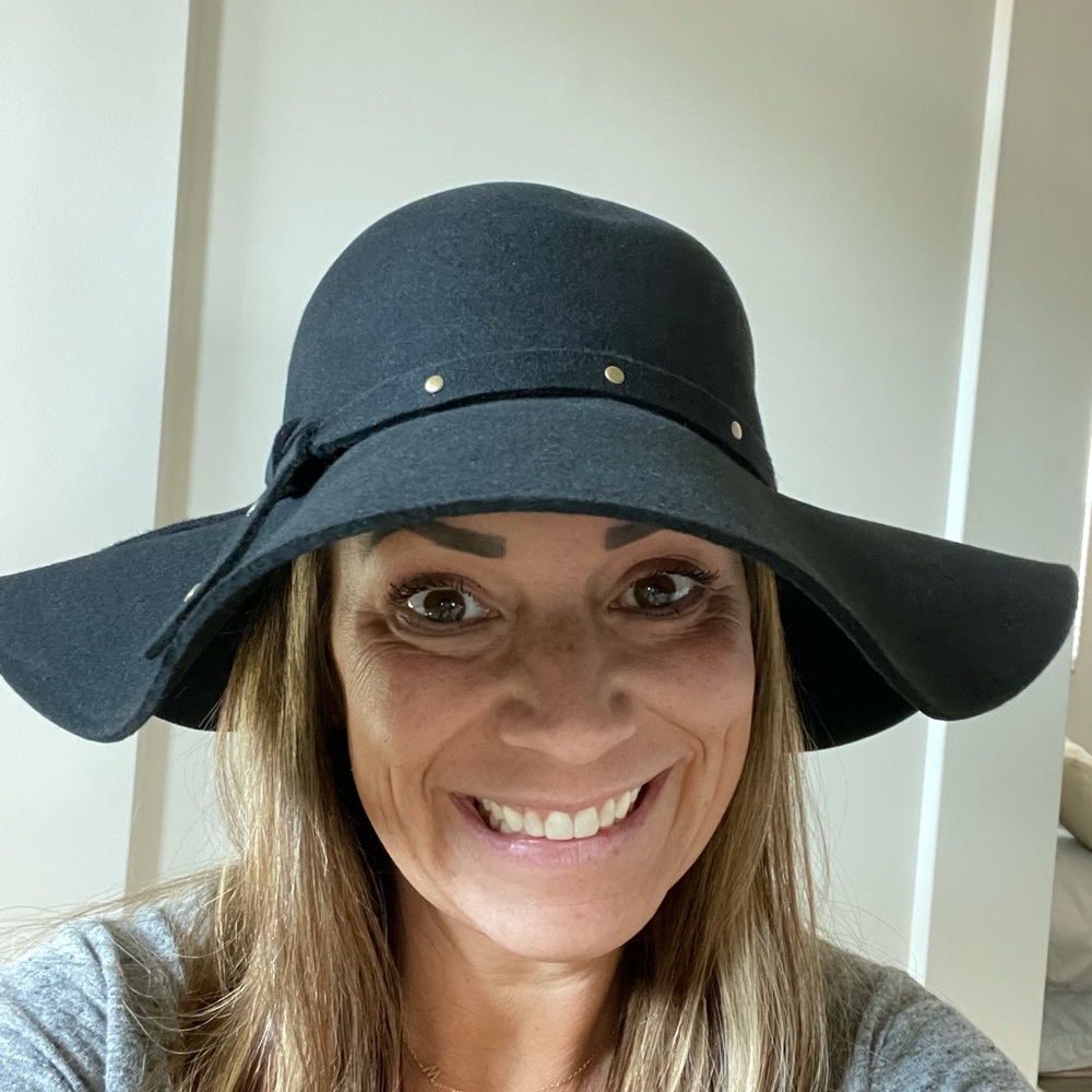 Black wool hat